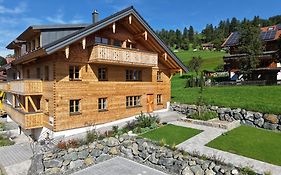 DAS BISCHOF - exklusive Ferienwohnungen und Doppelzimmer - 4x mit privater Zirben Sauna - Skipass Oberjoch inklusive